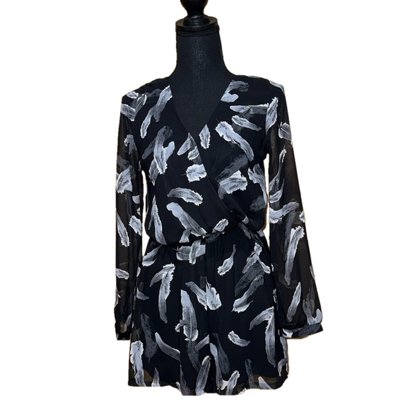 Express Feather Print Romper Black Gray Long Sleeve XS - Picture 1 of 9